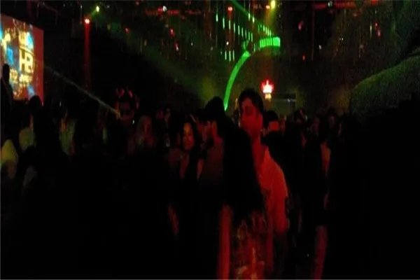 福州十大热门酒吧排名:秘窖第4,第10高空夜景超美