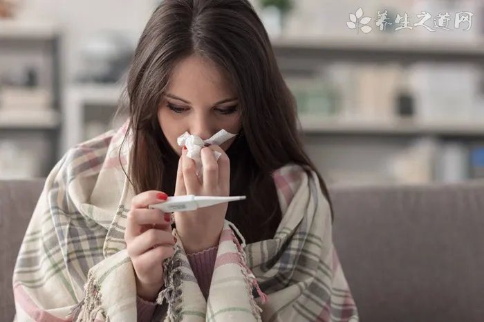 鼻梁低的症状