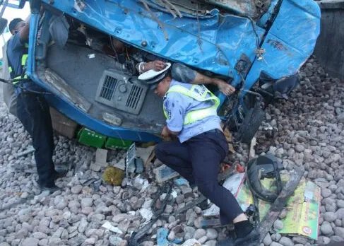 安徽6死车祸遇难者包括一家5口,你如何看待这起事故?