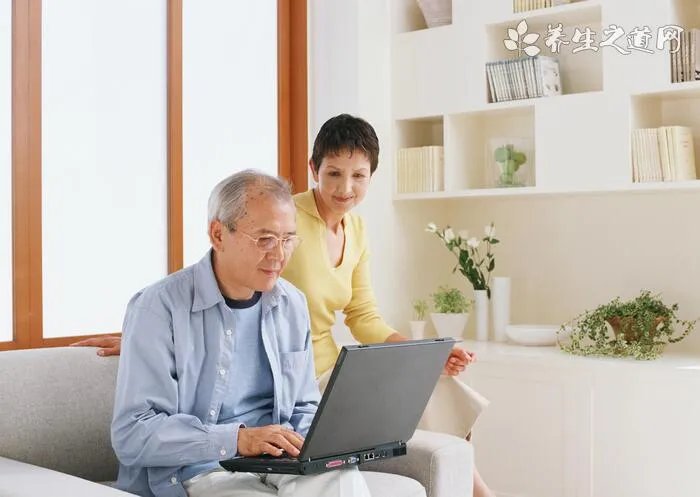 贝亲奶瓶