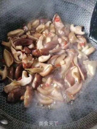 炒香菇