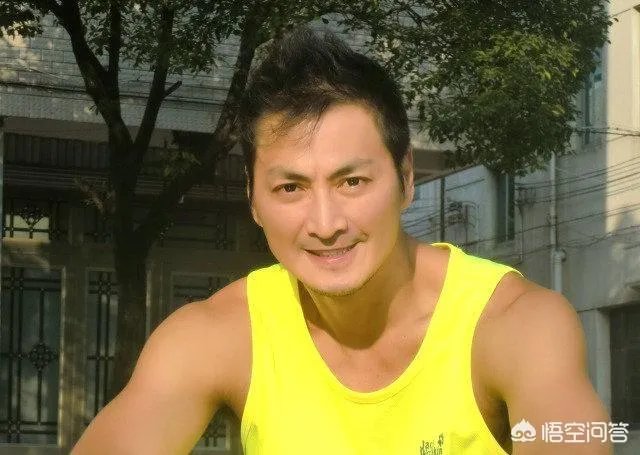 何家劲一生中演过多少部电视剧?