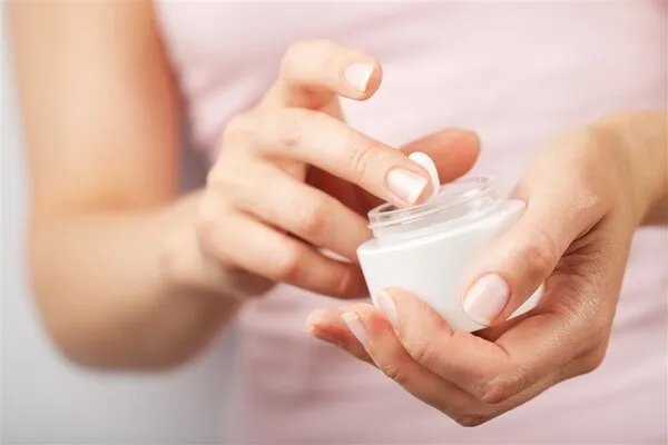 护肤乳液怎么用才正确？