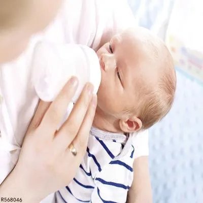 宝宝喝什么奶粉不上火 2个技巧帮你选择健康奶粉