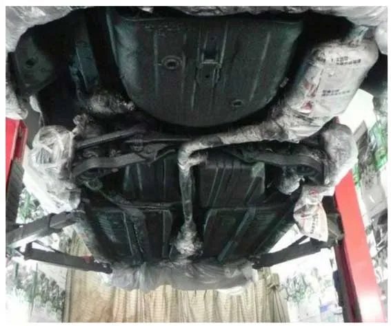 汽车底盘装甲怎么做的 汽车底盘装甲详细施工步骤教程(图)
