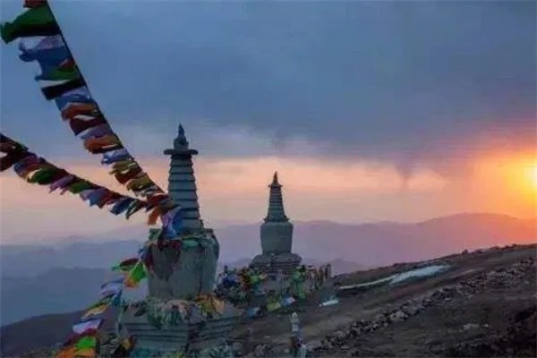 山西一日游必去的地方排行:雁门关上榜,第六是瀑布美景
