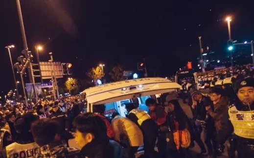 上海外滩踩踏事件是哪一年?