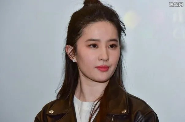 刘亦菲被潜规则是真是假 难道此事是真的