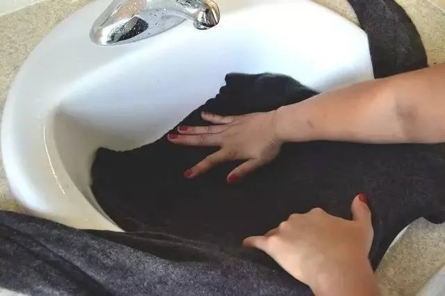 衣服缩水了怎么办？3个小妙招教你迅速还原！