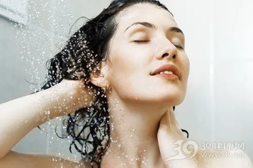 经期能洗头吗？经期洗头注意事项