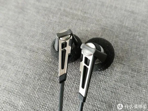 苹果shuffle耳机变橡皮泥:入手 OSTRY 奥思特锐 KC08 耳塞式耳机