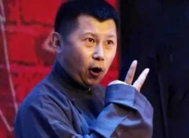何云伟和郭德纲有什么矛盾?何云伟为什么要退出德云社?