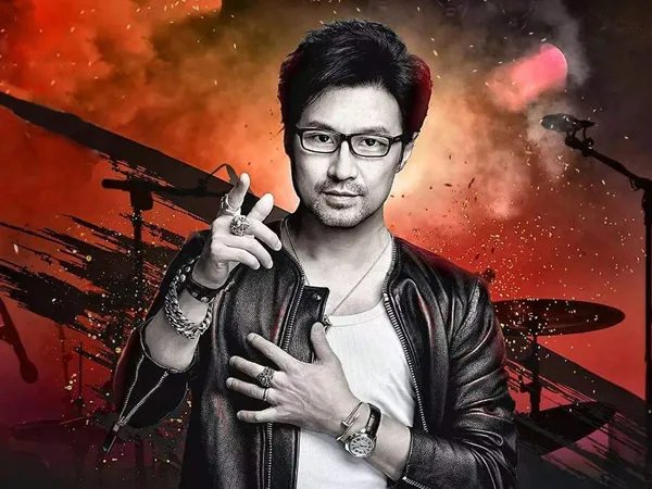 每当我感到疼痛就想让你抱紧我是什么歌，我爱你中国歌曲介绍