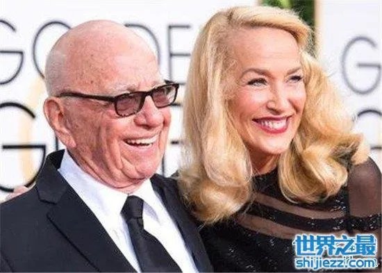 默多克身价多少亿，号称地球上最有钱的单身男士 