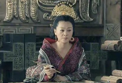 刘邦一共有八个老婆 吕雉为什么对戚夫人下手那么很